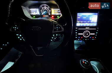 Седан Ford Fusion 2016 в 