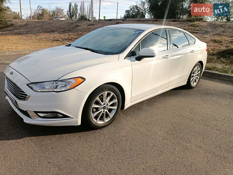 Седан Ford Fusion 2017 в 
