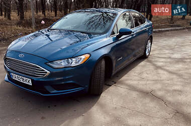 Седан Ford Fusion 2017 в 