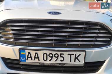 Седан Ford Fusion 2014 в 