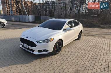 Седан Ford Fusion 2015 в Черновцах