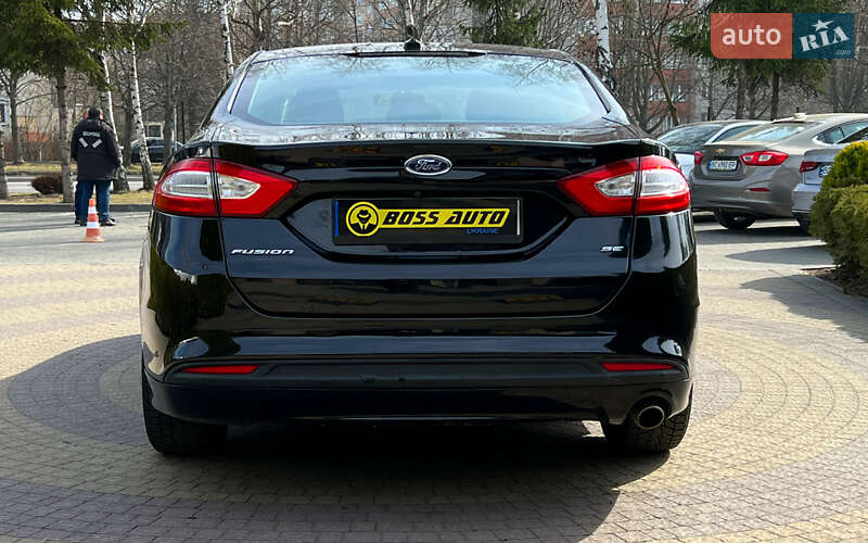 Седан Ford Fusion 2015 в Львове