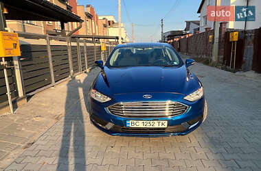 Седан Ford Fusion 2017 в Львові