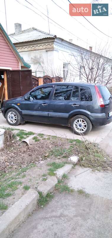 Седан Ford Fusion 2005 в Килии фото 10 Седан Ford Fusion 2005 в Килии