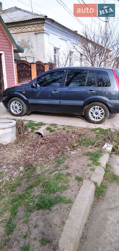 Седан Ford Fusion 2005 в Килии фото 9 Седан Ford Fusion 2005 в Килии