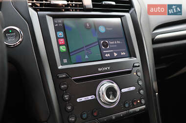 Седан Ford Fusion 2019 в 
