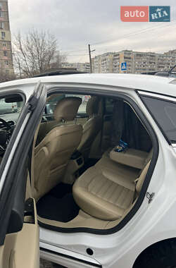 Седан Ford Fusion 2013 в 