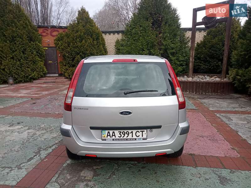 Хэтчбек Ford Fusion 2007 в Киеве