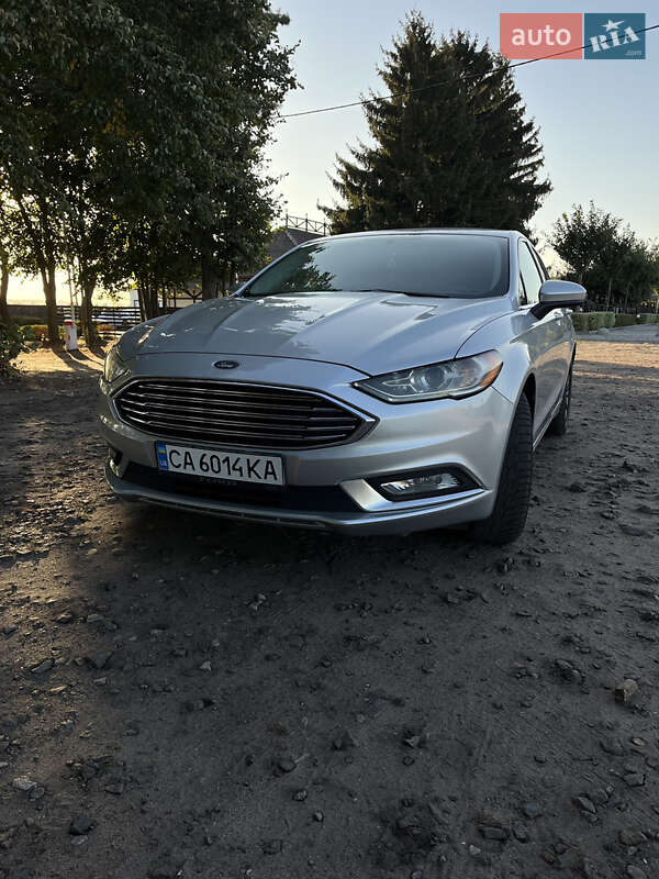 Седан Ford Fusion 2016 в Черкасах