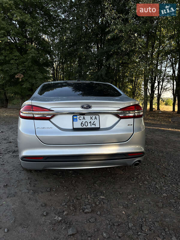 Седан Ford Fusion 2016 в Черкасах
