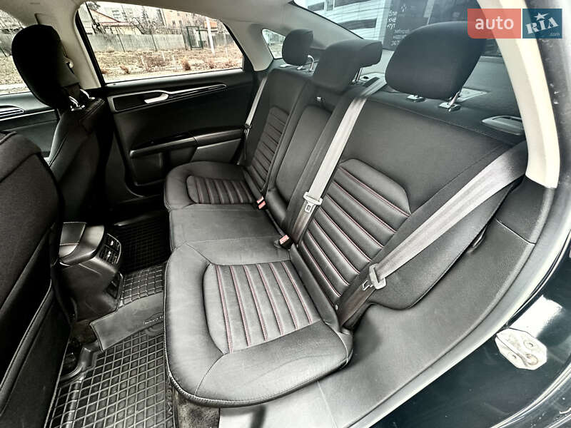 Седан Ford Fusion 2013 в Харкові