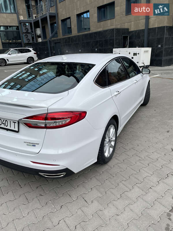 Седан Ford Fusion 2020 в Харькове