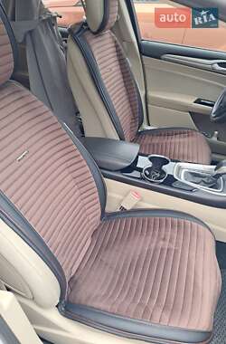 Седан Ford Fusion 2014 в 