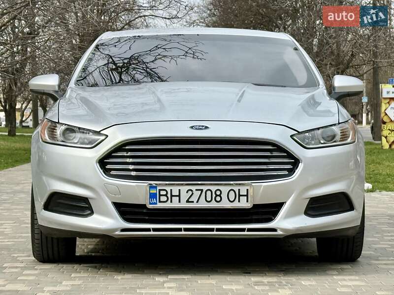 Седан Ford Fusion 2013 в Одесі