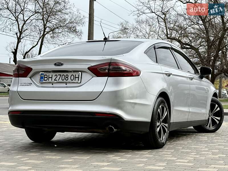 Седан Ford Fusion 2013 в Одесі