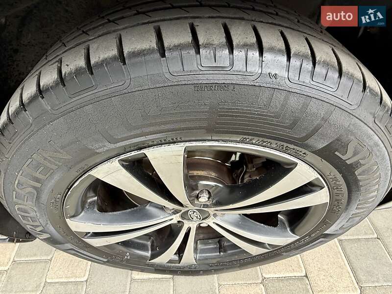 Седан Ford Fusion 2013 в Одесі