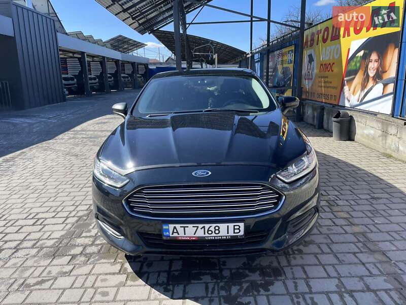 Седан Ford Fusion 2014 в 