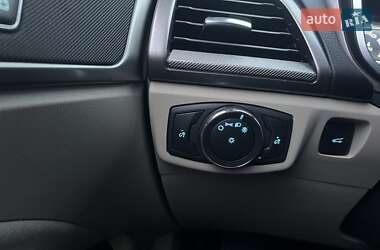 Седан Ford Fusion 2019 в 