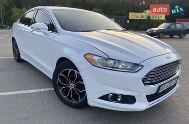 Седан Ford Fusion 2015 в 