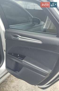 Седан Ford Fusion 2016 в 