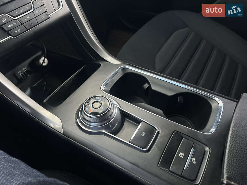 Седан Ford Fusion 2019 в Запоріжжі