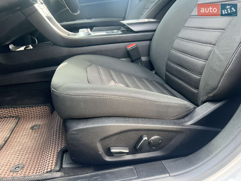 Седан Ford Fusion 2019 в Запоріжжі