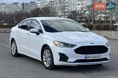 Седан Ford Fusion 2019 в 