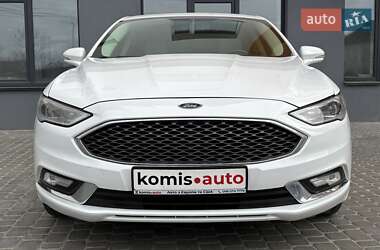 Седан Ford Fusion 2017 в 