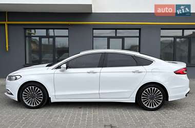 Седан Ford Fusion 2017 в 