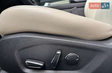 Седан Ford Fusion 2017 в 