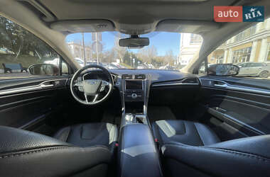 Седан Ford Fusion 2019 в 