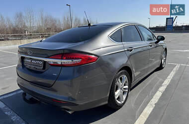 Седан Ford Fusion 2018 в 