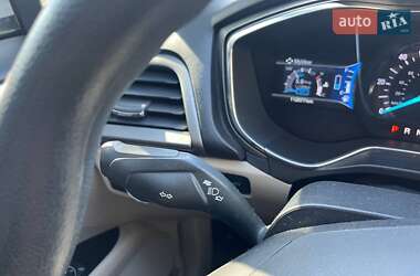 Седан Ford Fusion 2017 в 