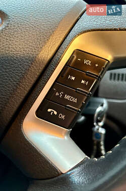Седан Ford Fusion 2012 в 