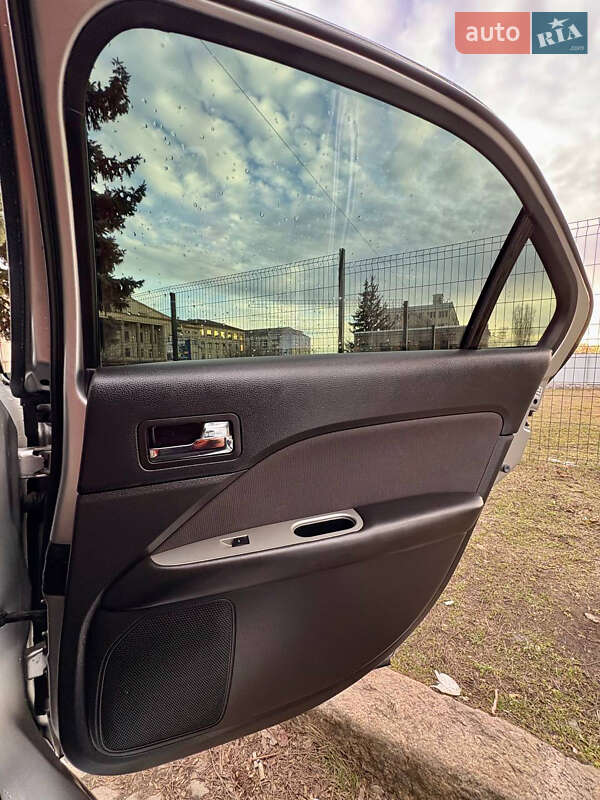 Седан Ford Fusion 2012 в Кропивницком