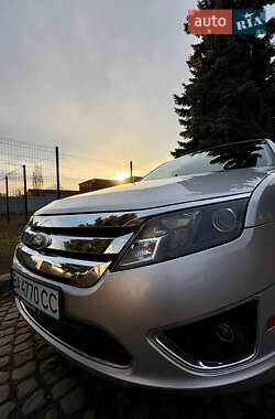 Седан Ford Fusion 2012 в 