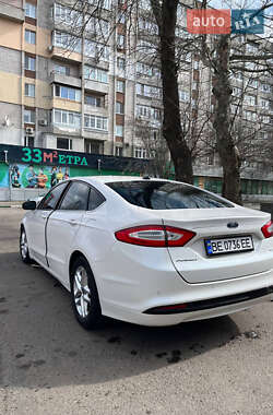 Седан Ford Fusion 2013 в 
