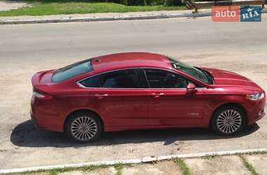 Седан Ford Fusion 2013 в 