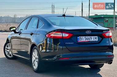 Седан Ford Fusion 2014 в 