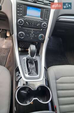 Седан Ford Fusion 2014 в 