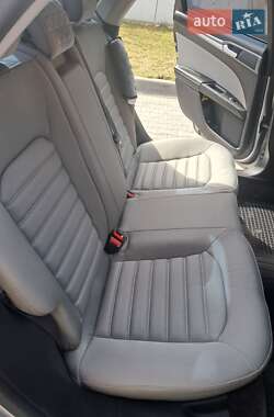 Седан Ford Fusion 2014 в 