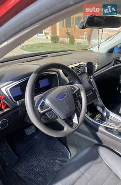 Седан Ford Fusion 2012 в 