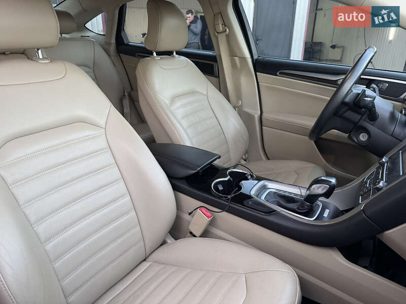 Седан Ford Fusion 2015 в Києві фото 16 Седан Ford Fusion 2015 в Києві