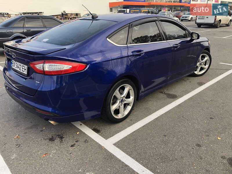 Седан Ford Fusion 2015 в Буче