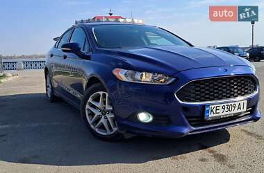 Седан Ford Fusion 2015 в 