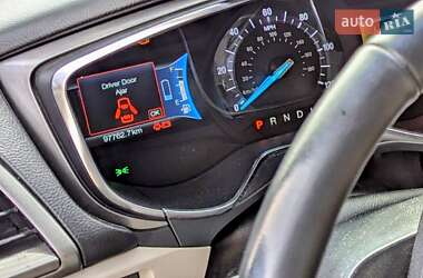 Седан Ford Fusion 2017 в 