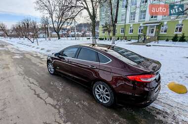 Седан Ford Fusion 2017 в 