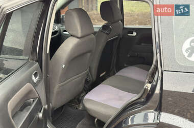 Хэтчбек Ford Fusion 2008 в 