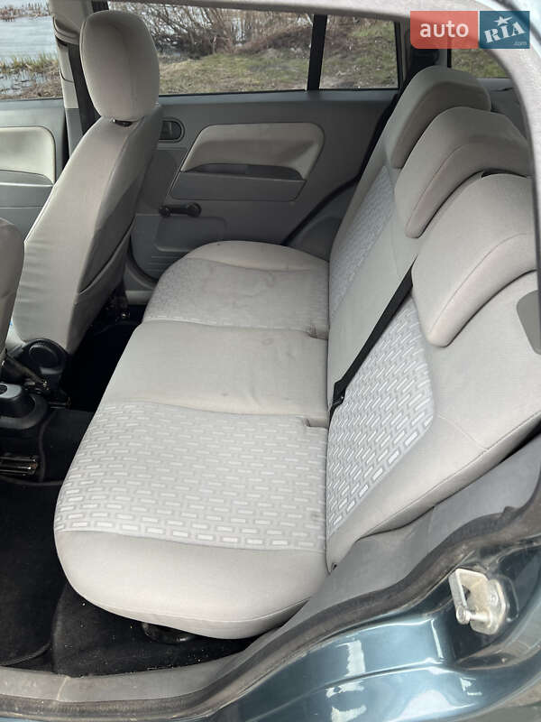 Хетчбек Ford Fusion 2003 в Дунаївцях