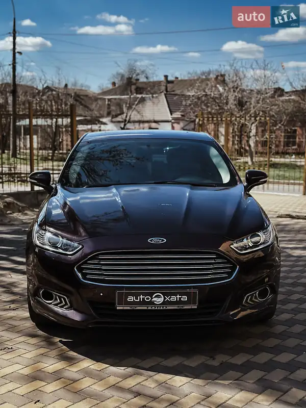 Седан Ford Fusion 2013 в 